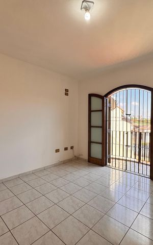 Casa para alugar com 165m², 3 quartos e 2 vagas Casa para alugar com 165m², 3 quartos e 2 vagasSuite