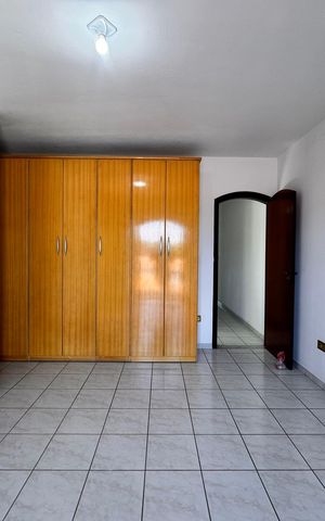 Casa para alugar com 165m², 3 quartos e 2 vagas Casa para alugar com 165m², 3 quartos e 2 vagasSuite