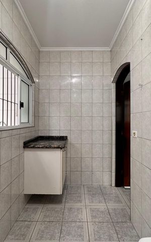 Casa para alugar com 165m², 3 quartos e 2 vagas Casa para alugar com 165m², 3 quartos e 2 vagasLavanderia