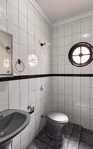 Casa para alugar com 165m², 3 quartos e 2 vagas Casa para alugar com 165m², 3 quartos e 2 vagasBanheiro 2