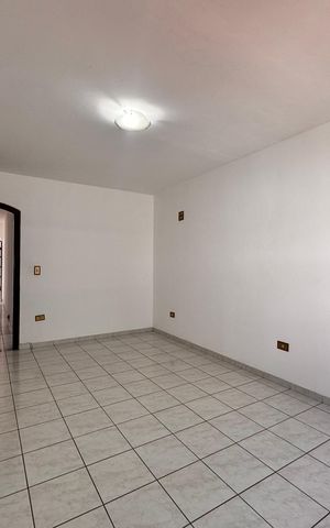 Casa para alugar com 165m², 3 quartos e 2 vagas Casa para alugar com 165m², 3 quartos e 2 vagasQuarto 1