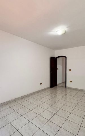 Casa para alugar com 165m², 3 quartos e 2 vagas Casa para alugar com 165m², 3 quartos e 2 vagasQuarto 1