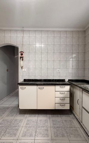 Casa para alugar com 165m², 3 quartos e 2 vagas Casa para alugar com 165m², 3 quartos e 2 vagasCozinha