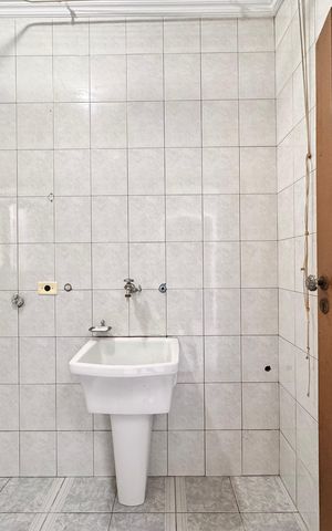 Casa para alugar com 165m², 3 quartos e 2 vagas Casa para alugar com 165m², 3 quartos e 2 vagasLavanderia