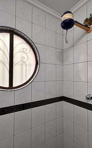 Casa para alugar com 165m², 3 quartos e 2 vagas Casa para alugar com 165m², 3 quartos e 2 vagasBanheiro
