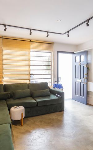 Casa de condomínio à venda com 95m², 2 quartos e 2 vagas Casa de condomínio à venda com 95m², 2 quartos e 2 vagasSala