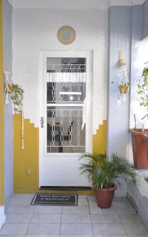Casa à venda com 165m², 3 quartos e 1 vagaFachada
