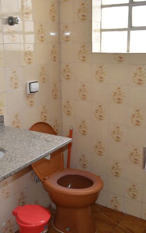 Casa à venda com 160m², 4 quartos e 1 vagaBanheiro