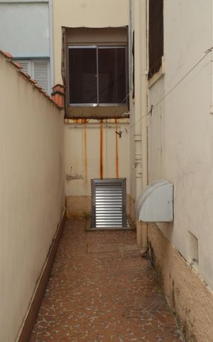 Casa à venda com 160m², 4 quartos e 1 vagaQuintal