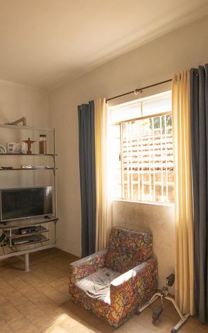 Casa à venda com 255m², 4 quartos e 2 vagasCasa 1 Sala