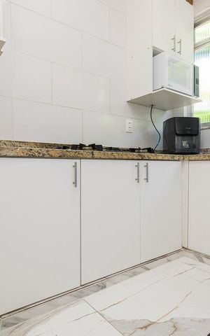 Apartamento à venda com 64m², 3 quartos e 1 vaga Apartamento à venda com 64m², 3 quartos e 1 vagaCozinha - Armários