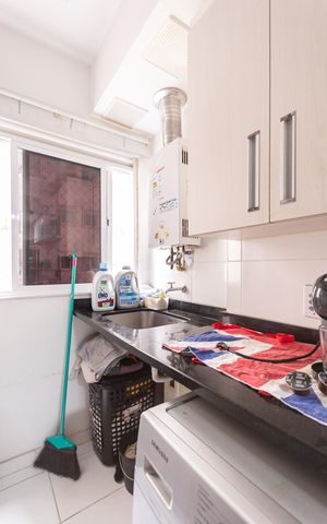 Apartamento à venda com 62m², 2 quartos e 1 vagaCozinha e Área de Serviço