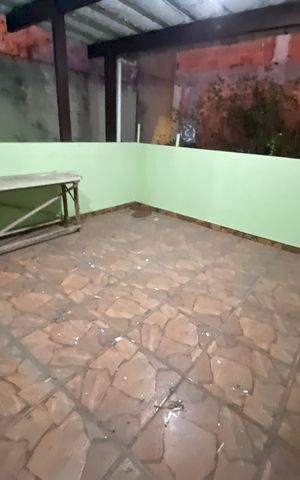Casa à venda com 200m², 2 quartos e sem vaga Casa à venda com 200m², 2 quartos e sem vagaTerraço