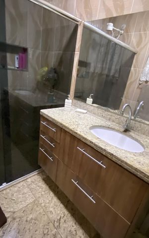 Casa à venda com 200m², 2 quartos e sem vaga Casa à venda com 200m², 2 quartos e sem vagaBanheiro Social