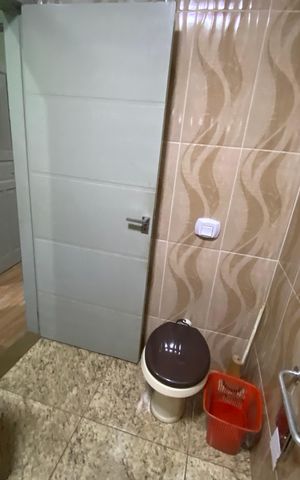 Casa à venda com 200m², 2 quartos e sem vaga Casa à venda com 200m², 2 quartos e sem vagaBanheiro Social
