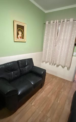 Casa à venda com 200m², 2 quartos e sem vaga Casa à venda com 200m², 2 quartos e sem vagaSala