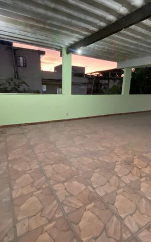 Casa à venda com 200m², 2 quartos e sem vaga Casa à venda com 200m², 2 quartos e sem vagaTerraço