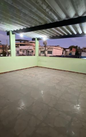 Casa à venda com 200m², 2 quartos e sem vaga Casa à venda com 200m², 2 quartos e sem vagaTerraço