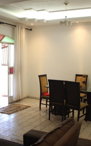 Casa à venda com 358m², 3 quartos e 4 vagasSala