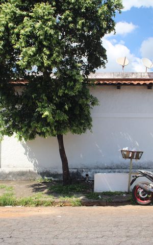 Casa à venda com 358m², 3 quartos e 4 vagasFachada / Plaquinha Instalada