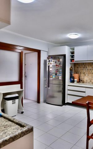 Apartamento à venda com 134m², 3 quartos e 1 vaga Apartamento à venda com 134m², 3 quartos e 1 vagaCozinha
