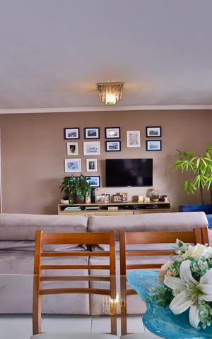 Apartamento à venda com 134m², 3 quartos e 1 vaga Apartamento à venda com 134m², 3 quartos e 1 vagaSala