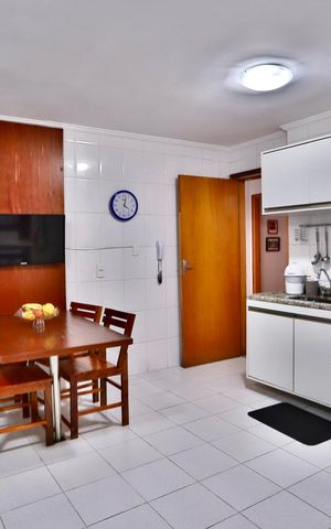 Apartamento à venda com 134m², 3 quartos e 1 vaga Apartamento à venda com 134m², 3 quartos e 1 vagaCozinha
