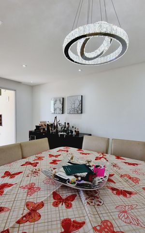 Apartamento à venda com 96m², 3 quartos e 2 vagas Apartamento à venda com 96m², 3 quartos e 2 vagasSala de Jantar