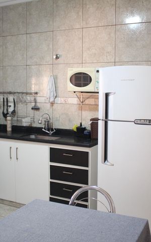 Casa à venda com 370m², 4 quartos e 7 vagasCozinha Casa 2