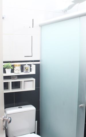 Casa à venda com 370m², 4 quartos e 7 vagasBanheiro Suíte 1