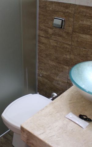 Casa à venda com 370m², 4 quartos e 7 vagasBanheiro