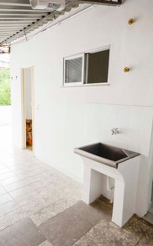Casa para alugar com 100m², 3 quartos e 1 vaga Casa para alugar com 100m², 3 quartos e 1 vagaTerraço