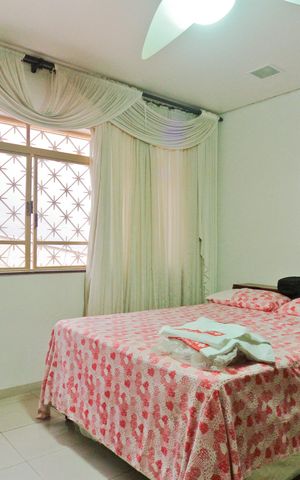 Casa à venda com 250m², 4 quartos e 5 vagas Casa à venda com 250m², 4 quartos e 5 vagasQuarto 1