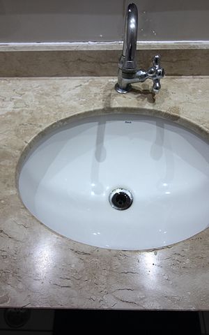 Apartamento à venda com 87m², 2 quartos e 1 vagaBanheiro Social