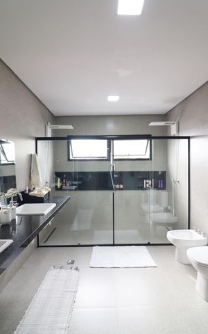 Casa à venda com 430m², 3 quartos e 7 vagasSuíte 1 Banheiro 