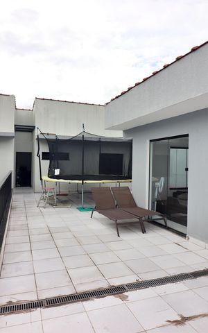 Casa à venda com 430m², 3 quartos e 7 vagasQuintal 
