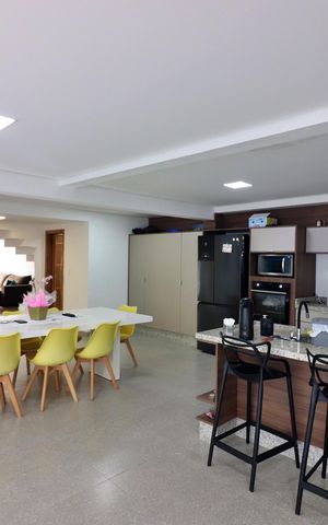 Casa à venda com 430m², 3 quartos e 7 vagasCozinha 