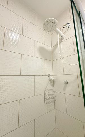 Casa para alugar com 50m², 1 quarto e 2 vagasBanheiro
