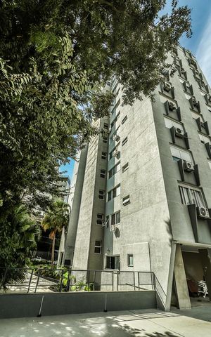 Apartamento à venda com 128m², 3 quartos e 1 vagaFachada