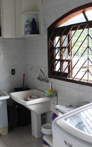Casa à venda com 520m², 5 quartos e 3 vagasLavanderia