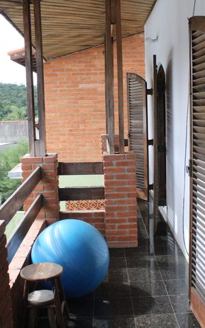 Casa à venda com 520m², 5 quartos e 3 vagasVaranda