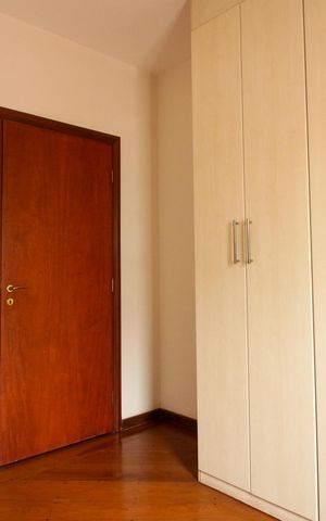 Apartamento à venda com 130m², 3 quartos e 4 vagas Apartamento à venda com 130m², 3 quartos e 4 vagasQuarto 1