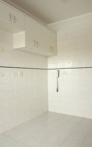 Apartamento à venda com 130m², 3 quartos e 4 vagas Apartamento à venda com 130m², 3 quartos e 4 vagasCozinha