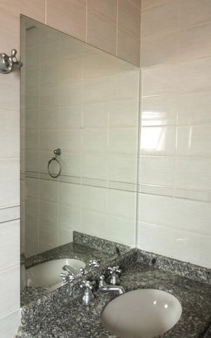 Apartamento à venda com 130m², 3 quartos e 4 vagas Apartamento à venda com 130m², 3 quartos e 4 vagasBanheiro Social