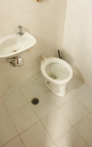 Apartamento à venda com 130m², 3 quartos e 4 vagas Apartamento à venda com 130m², 3 quartos e 4 vagasBanheiro de Serviço