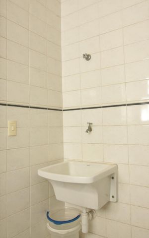 Apartamento à venda com 130m², 3 quartos e 4 vagas Apartamento à venda com 130m², 3 quartos e 4 vagasÁrea de Serviço