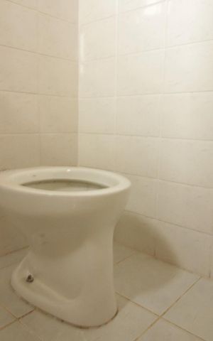 Apartamento à venda com 130m², 3 quartos e 4 vagas Apartamento à venda com 130m², 3 quartos e 4 vagasBanheiro de Serviço