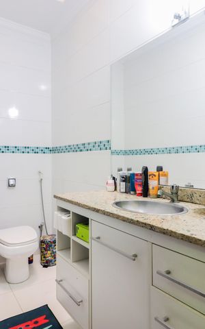Casa à venda com 90m², 2 quartos e 2 vagasBanheiro