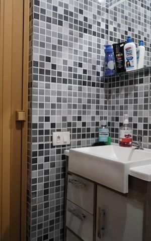Casa à venda com 220m², 6 quartos e 2 vagasBanheiro 1