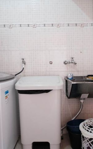 Casa à venda com 220m², 6 quartos e 2 vagasÁrea de Serviço